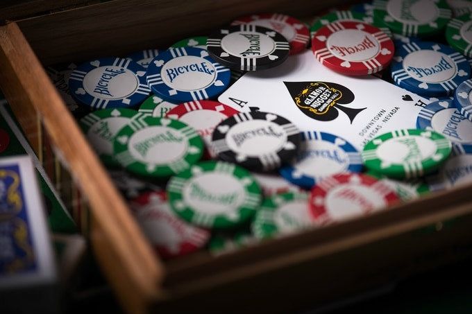 Glamor Nugget Casino Playing Cards