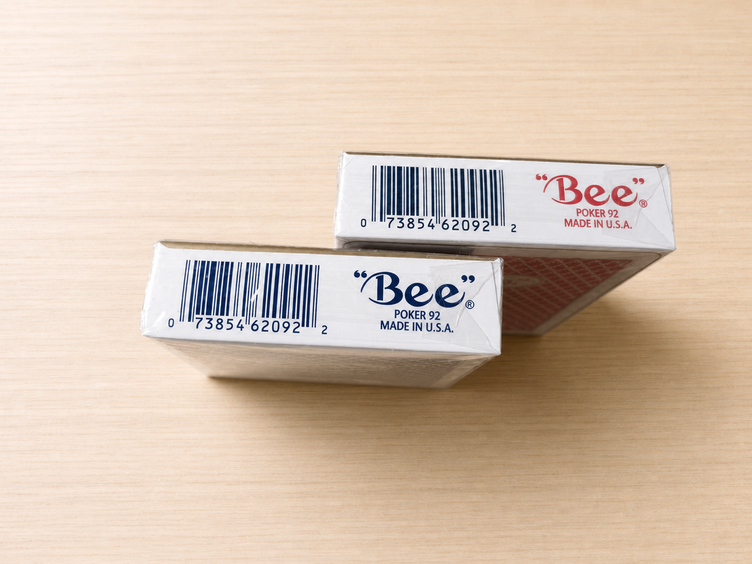 Bee Premium Casino White Bordered 2-Deck Gift Set