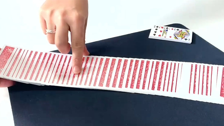 【薄すぎるデック！？】シネスト・デック（THE THINNEST DECK by Mickael Chatelain）～薄くて小さなトランプを使った風変わりなカード当て！～