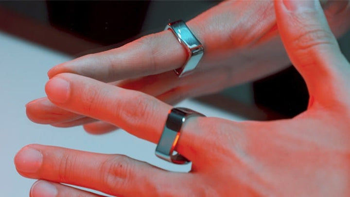 アンビ・リング（Ambi Ring Black/Silver by Patrick Kun）～錯視作品を指輪化！鏡に映すと形状が異なる！？～