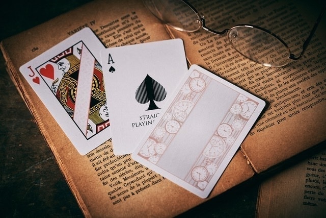 Straight Playing Cards Standard Edition